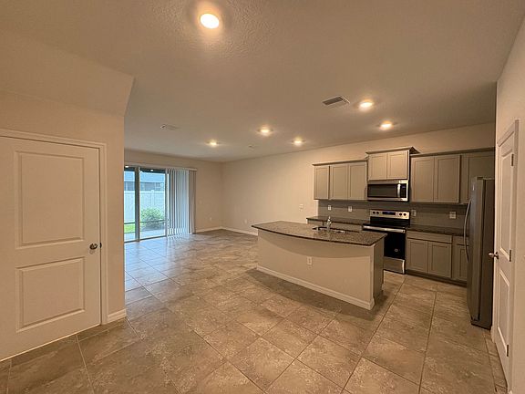 4th image of 2869 Midnight Pearl Dr