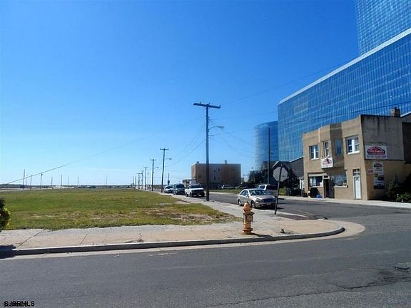 3rd image of 207 S Rhode Island Ave