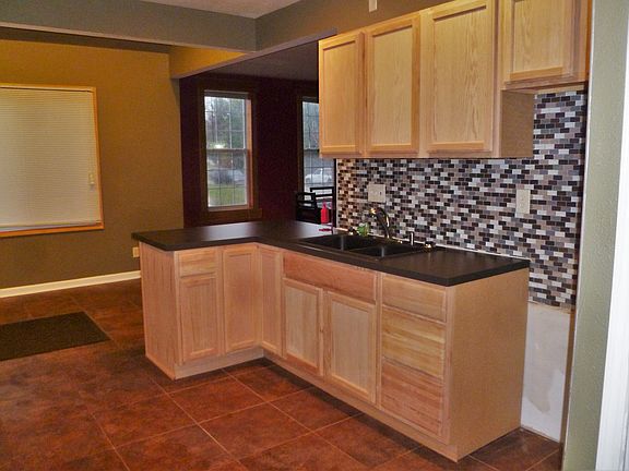 1527 Edgewater Avenue