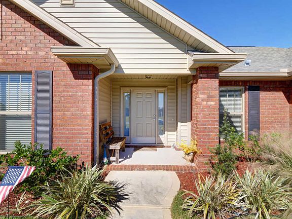 3rd image of 8524 Holley Hills Cir
