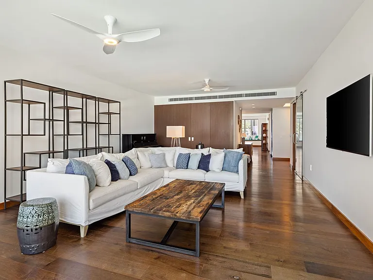 1555 Kapiolani Blvd #2000 — Photo 7