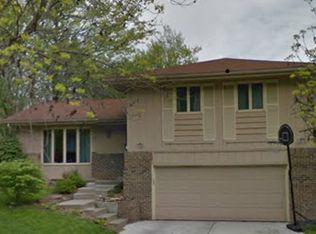 3212 Tomahawk Dr, Lawrence, KS 66049