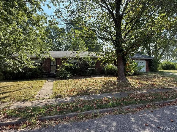 507 Crestview St, Cuba, MO 65453