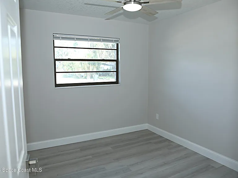 922 Carolina Ave S — Photo 12