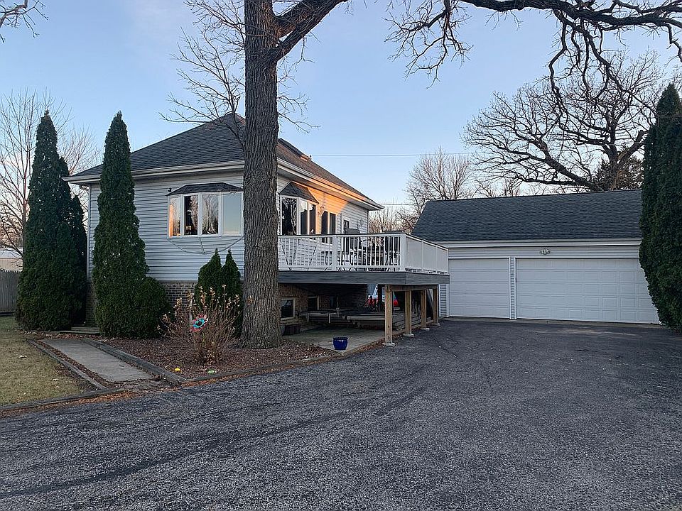 Lake Marie Lakefront!