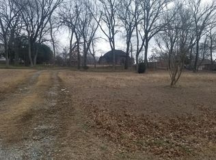 172 Coushatta Dr, Denison, TX 75020