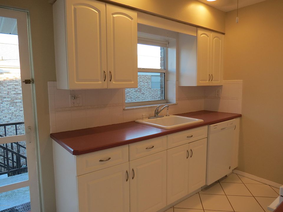 1st image of 190 E Olmstead Dr #10