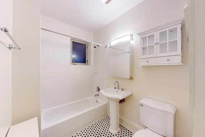 5533 S. Blackstone — Photo 23