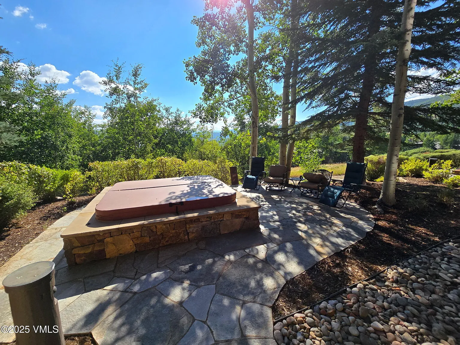 5 bed, 7.0 bath, 4872 sqft, $45,000 — Photo 2