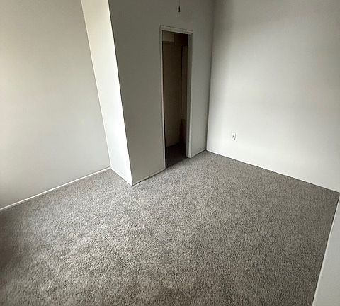 Middle Bedroom