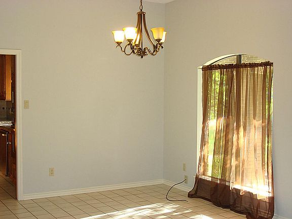 4th image of 3117 Brant Dr