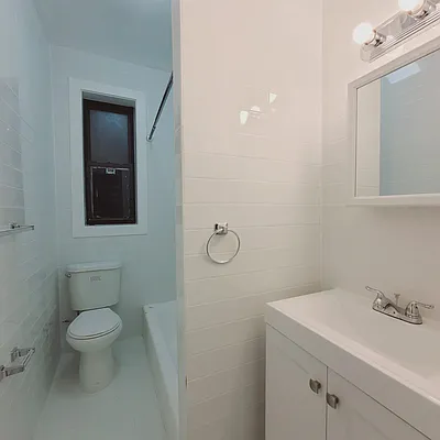 Rented by New York Residence | media 29