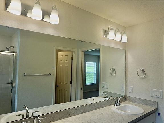 4th image of 2607 Tulip St