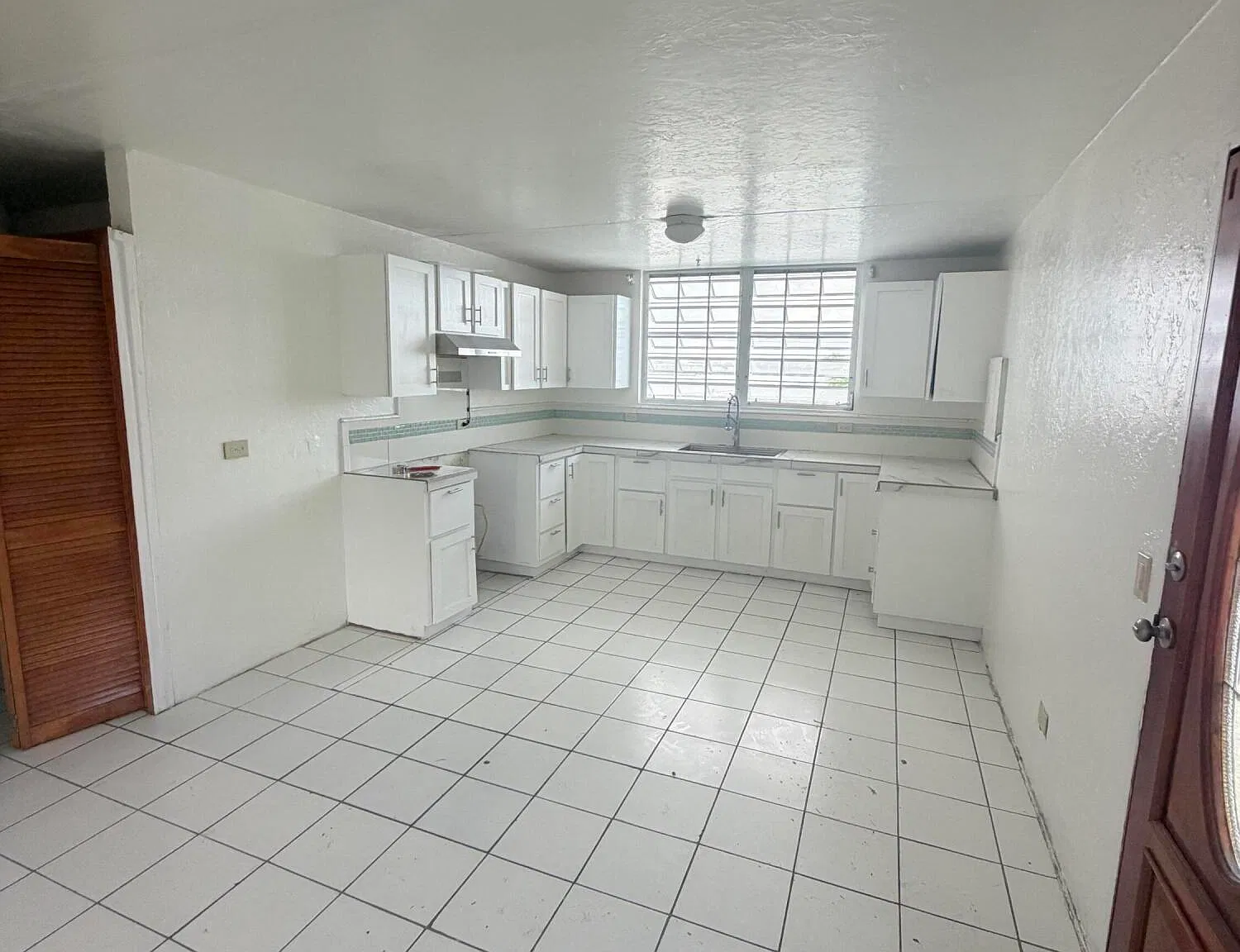 3 bed, $1,500 — Photo 3