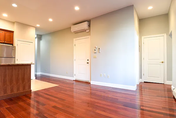 Rented by Brick&Mortar | media 21