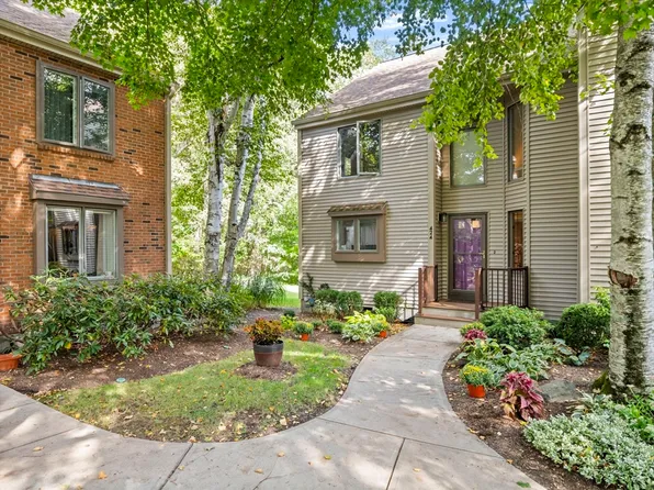 770 Salisbury St #424, Worcester, MA 01609