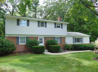 15 Summit Park, Ballston Lake, NY 12019
