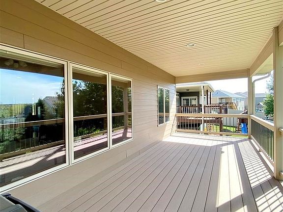 5th image of 6841 Laurent Cir
