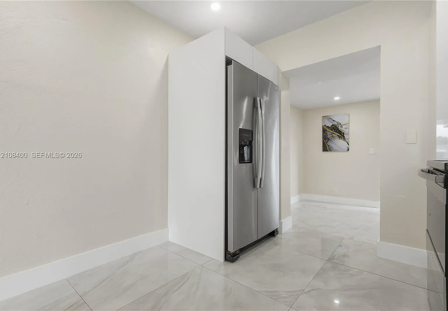 3 bed, 1081 sqft, $3,400 — Photo 4