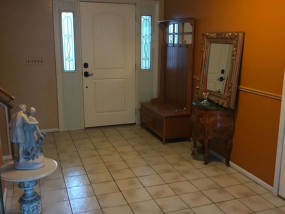 Spacious entry foyer