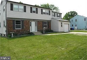 306 Cornell Rd — Photo 2
