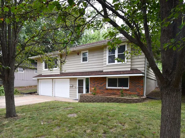 4318 SW 30th St, Topeka, KS 66614