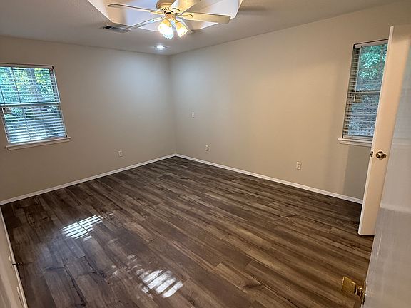 3rd image of 2611 Louisville St #2611