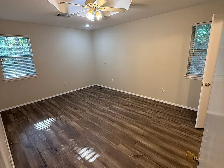 2611 Louisville St #2611 — Photo 3