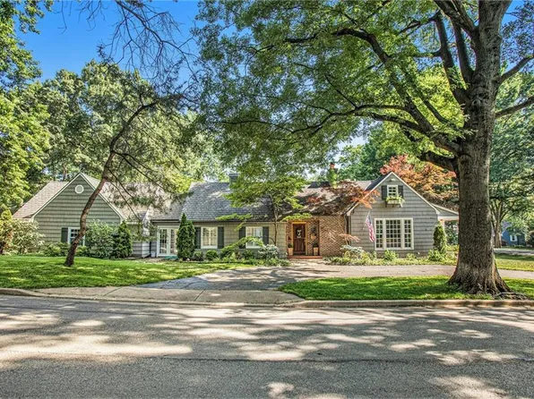 8101 Lee Blvd, Leawood, KS 66206