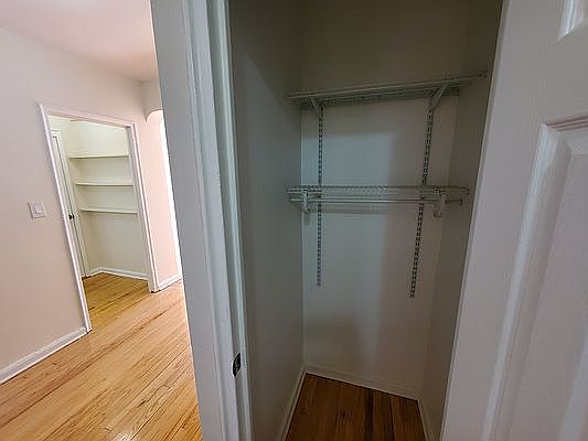 2nd image of 910 Sheridan Ave APT 4J