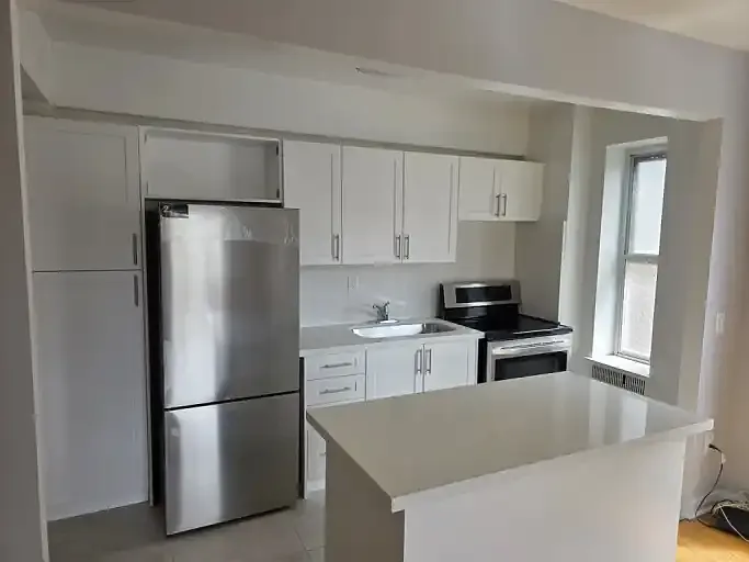 2 bed, 1.0 bath, 760 sqft, $2,475 — Photo 2