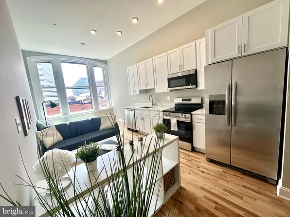 100 W Lexington St, Baltimore, MD