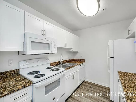 5th image of 13010 Kain Palms Ct #20-303