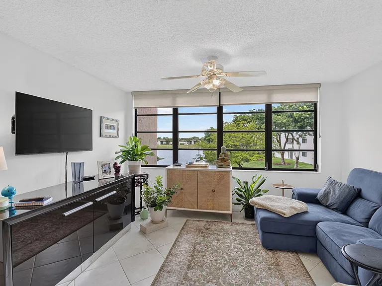15075 Witney Rd #212 — Photo 14