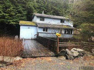 464 Schoenbar Rd, Ketchikan, AK 99901