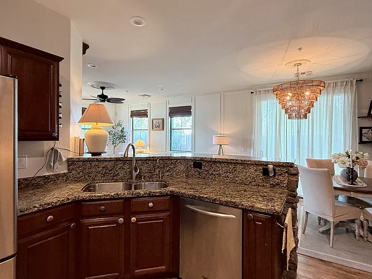 2914 E Dunbar Dr — Photo 14