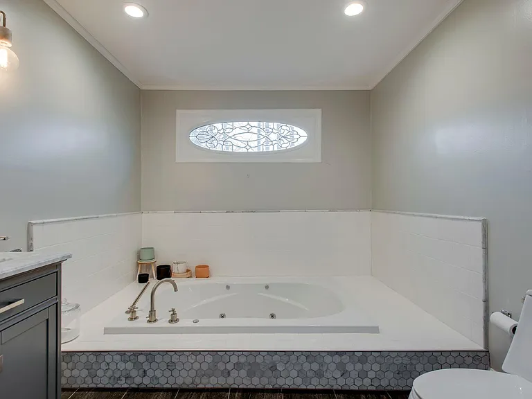 1745 Kingsbury Dr — Photo 25