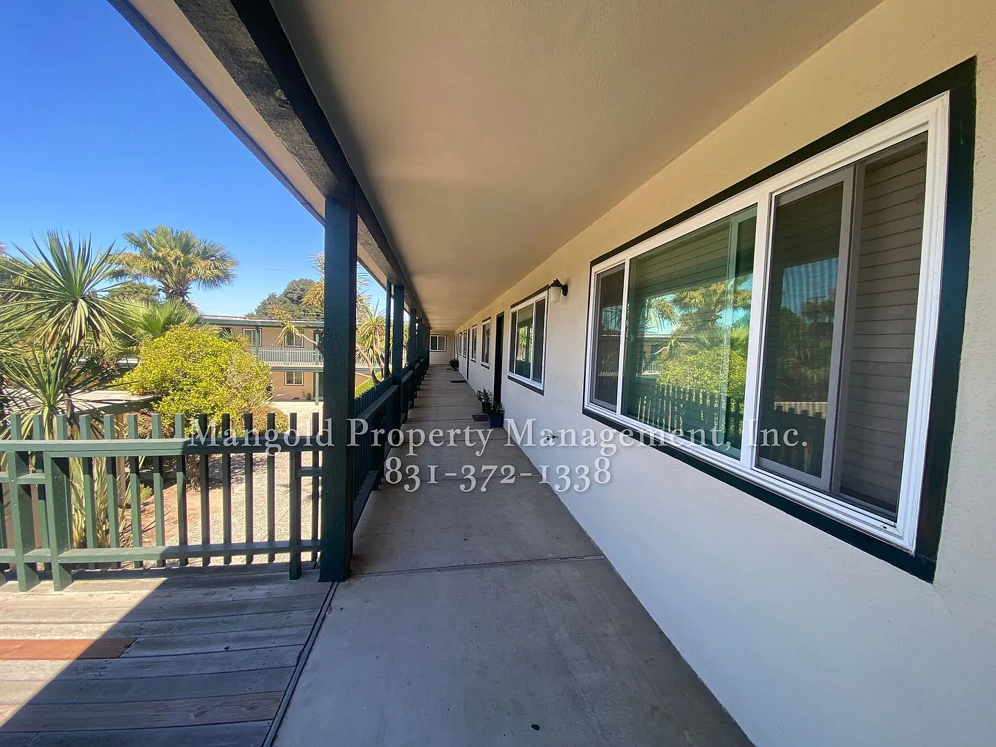 The Reef Apartments — Photo 4