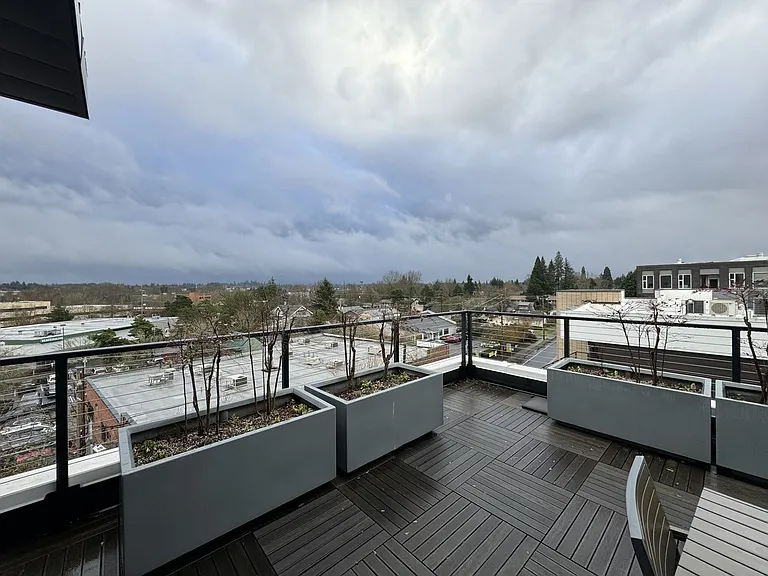 LaScala Apartments — Photo 12