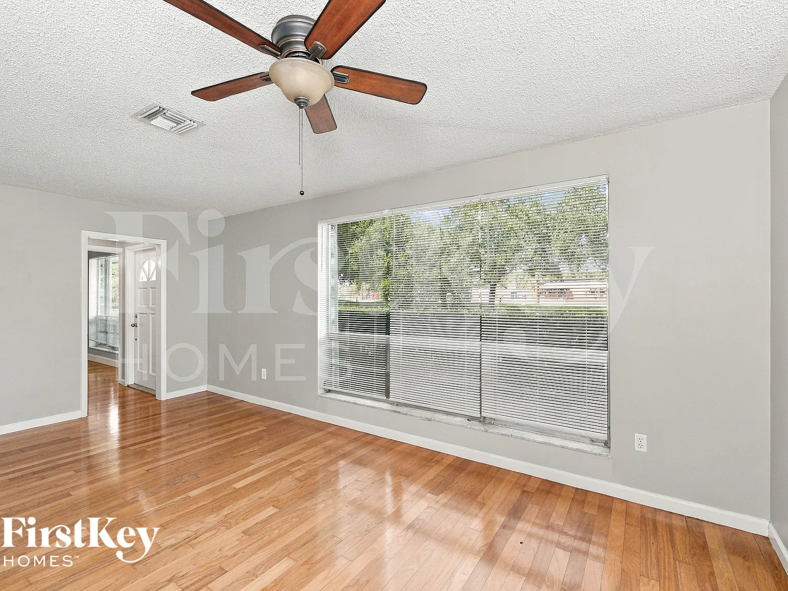 3 bed, 2.0 bath, 1769 sqft, $3,300 — Photo 3
