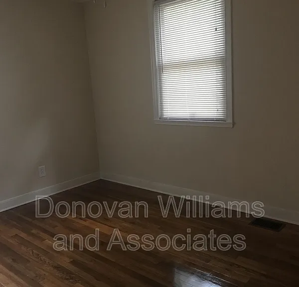 2200 Thurmond Pl — Photo 6