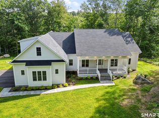 30-1 Lords Meadow Lane, Old Lyme, CT 06371