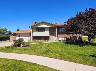 867 E Sandy Gulch Pl, Sandy, UT 84094