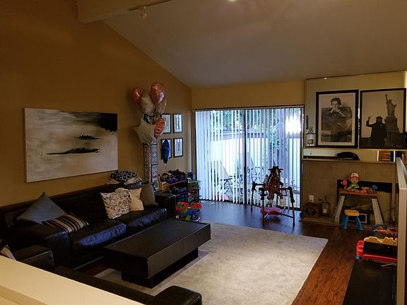 3rd image of 21515 Erwin St
