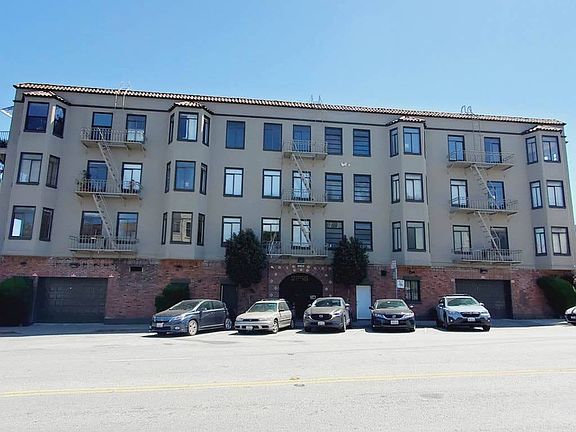 2nd image of 2555 Market St #3