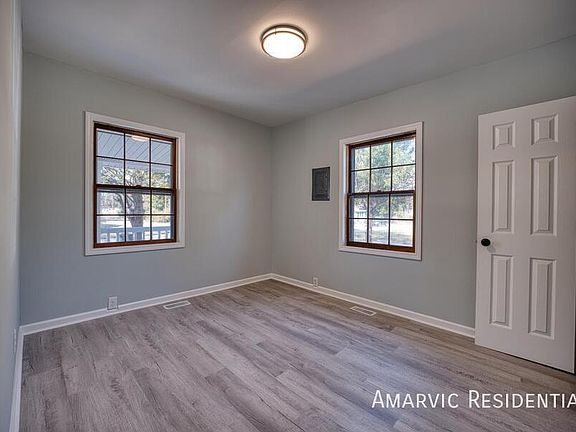 4th image of 3541 Zeno St