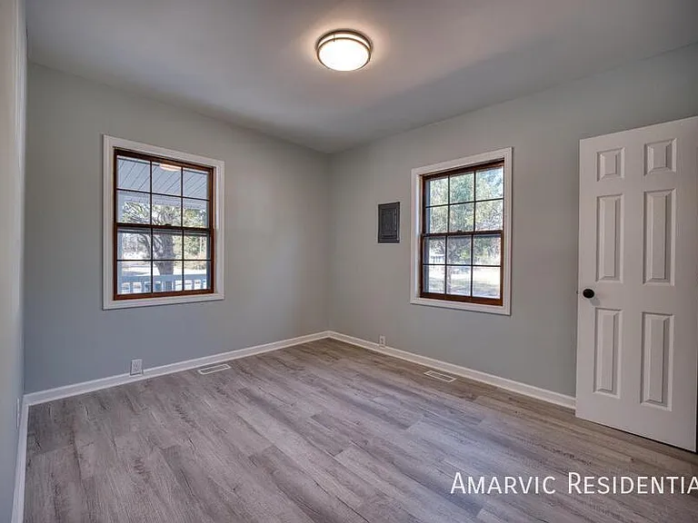 3541 Zeno St — Photo 4