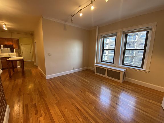 3rd image of 880 Massachusetts Ave #510