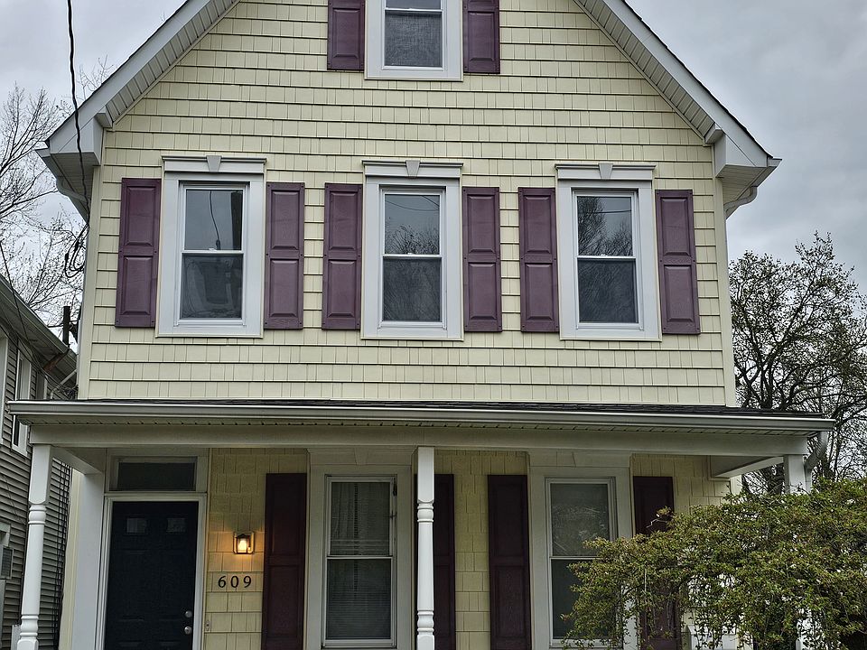 Private front porch and entrance. This apartment has designated use of the front porch.