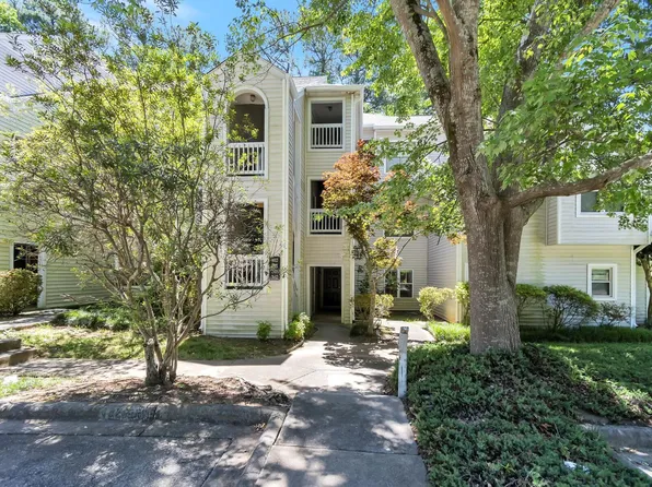 6120 Sunpointe Dr APT 102, Raleigh, NC 27606